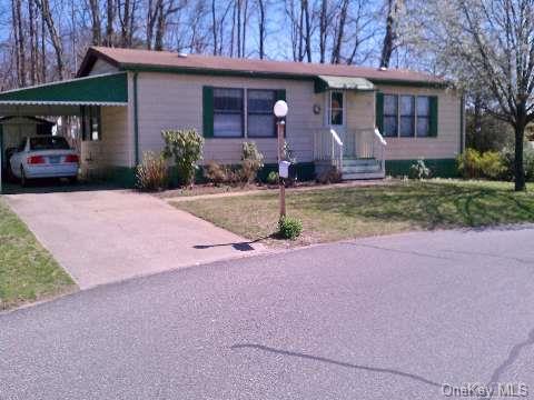 Old Country, Riverhead