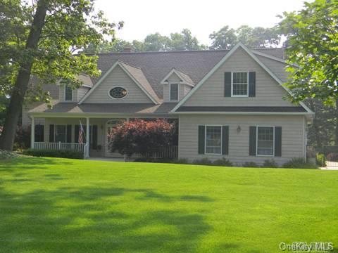 Waverly, Riverhead