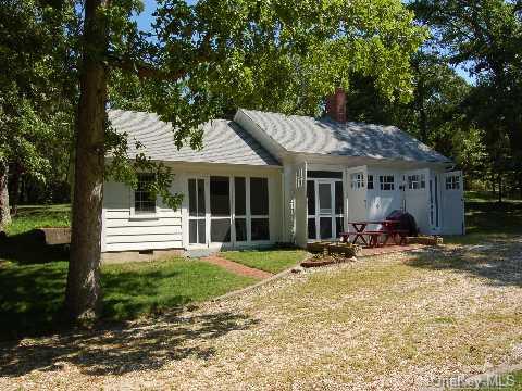 Vanston, Southold
