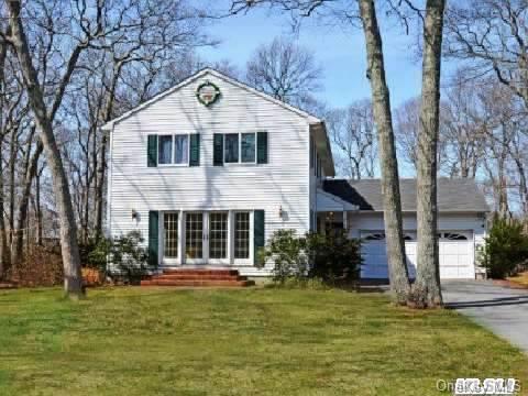 The Cross, Southold