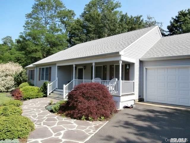 Brown, Southold