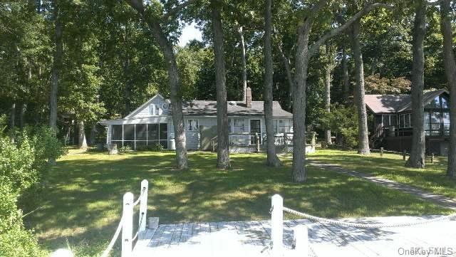 Oak, Southold