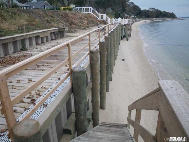 Peconic Bay, Riverhead