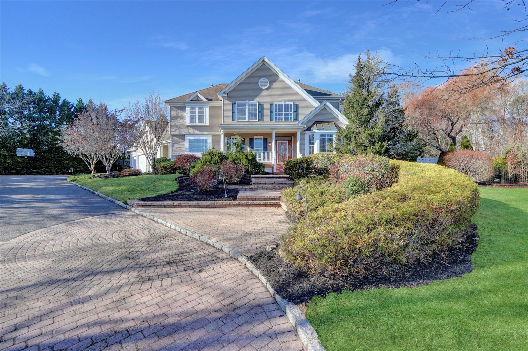 Brookline, Riverhead