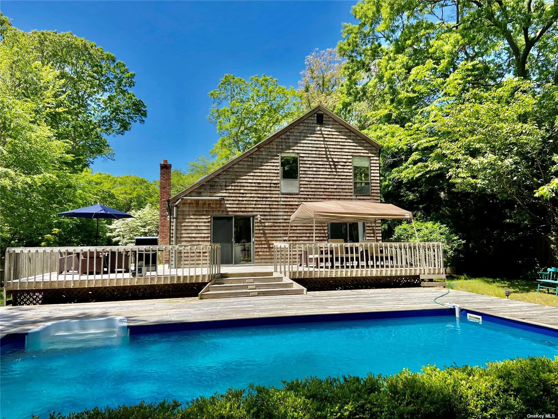Hands Creek, East Hampton
