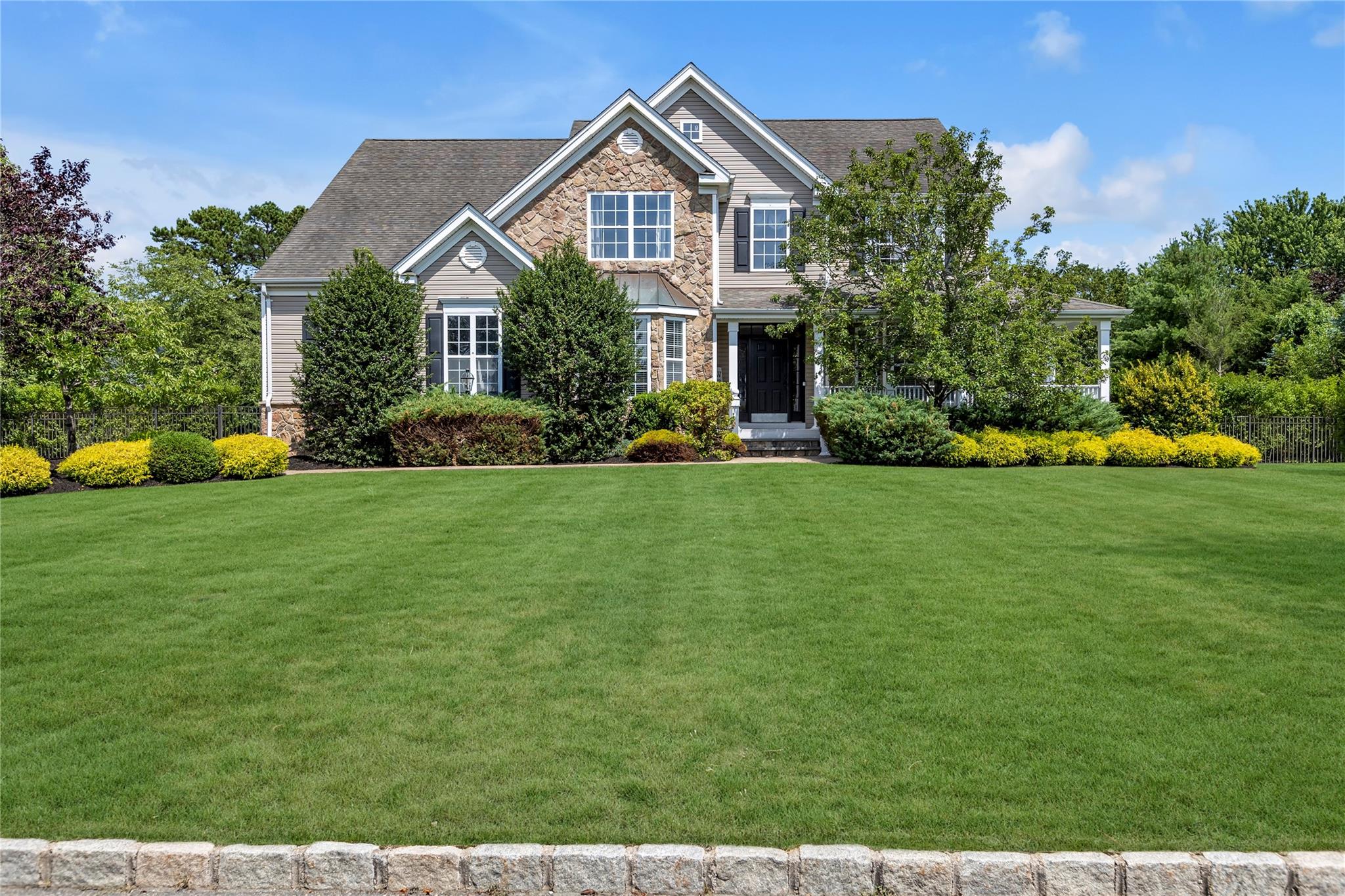 Hidden Acres, Riverhead