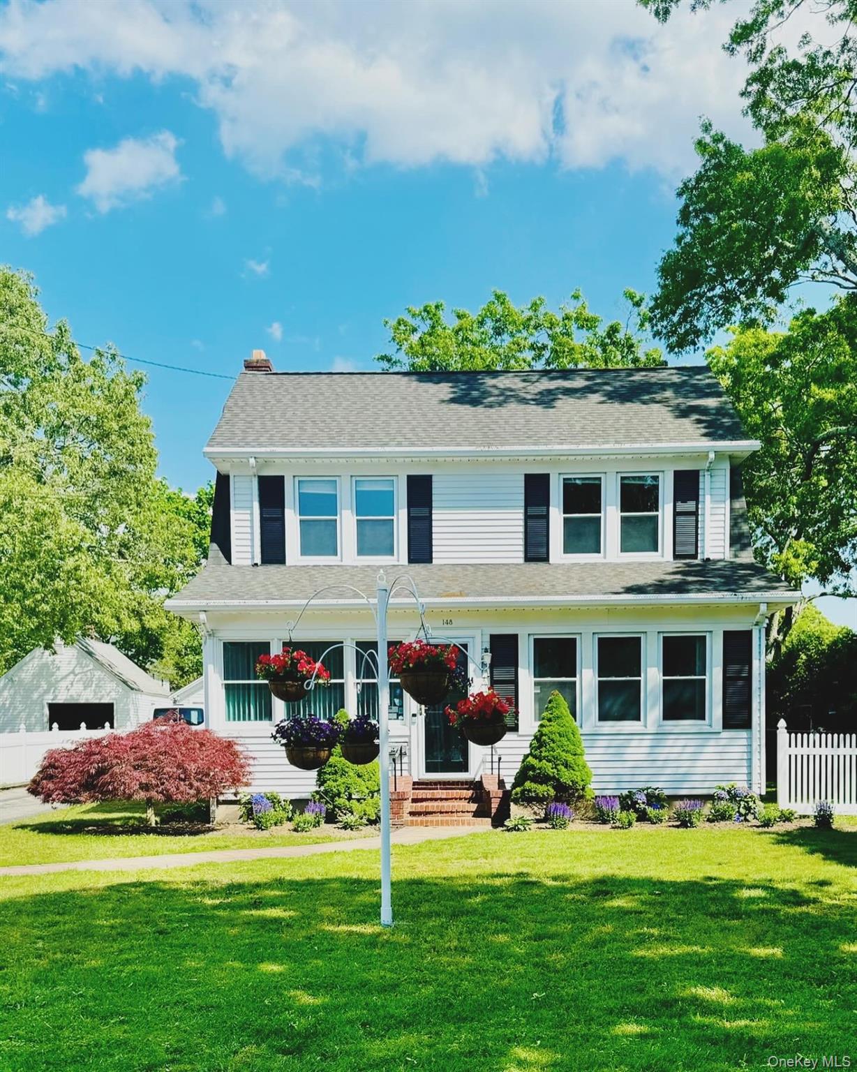 Woodhull, Riverhead