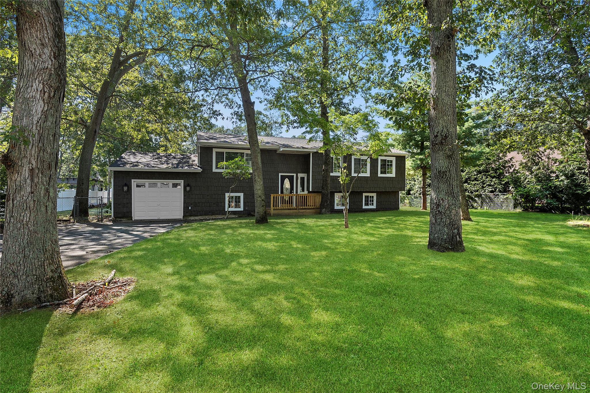 Trout Brook Lane, Riverhead