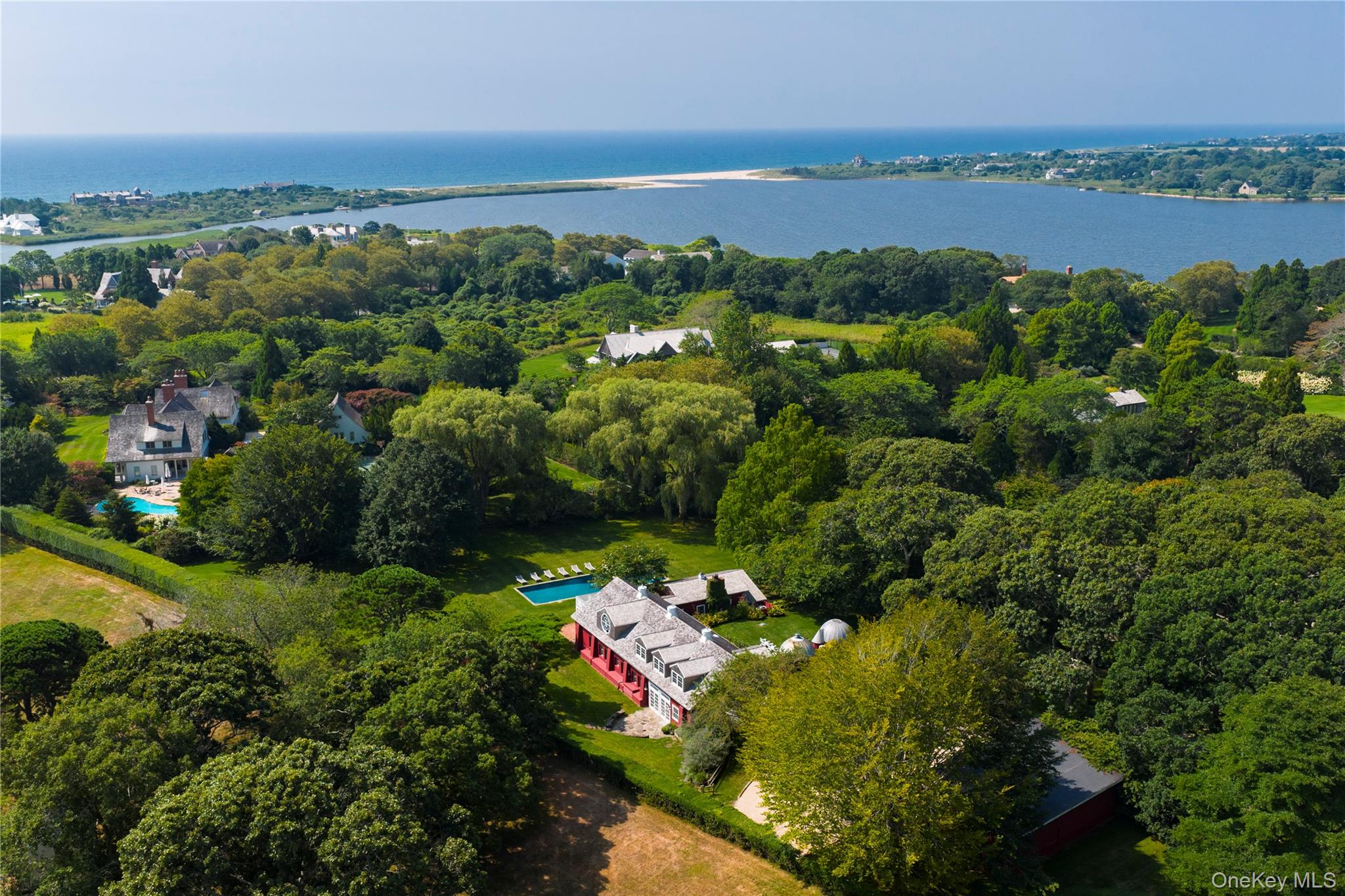 Ruxton, East Hampton